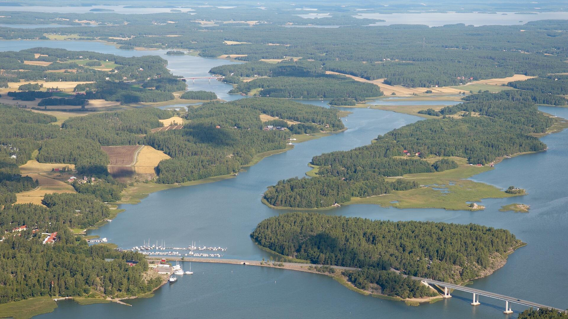 Ilmakuva Merimaskun saaristosta kesällä