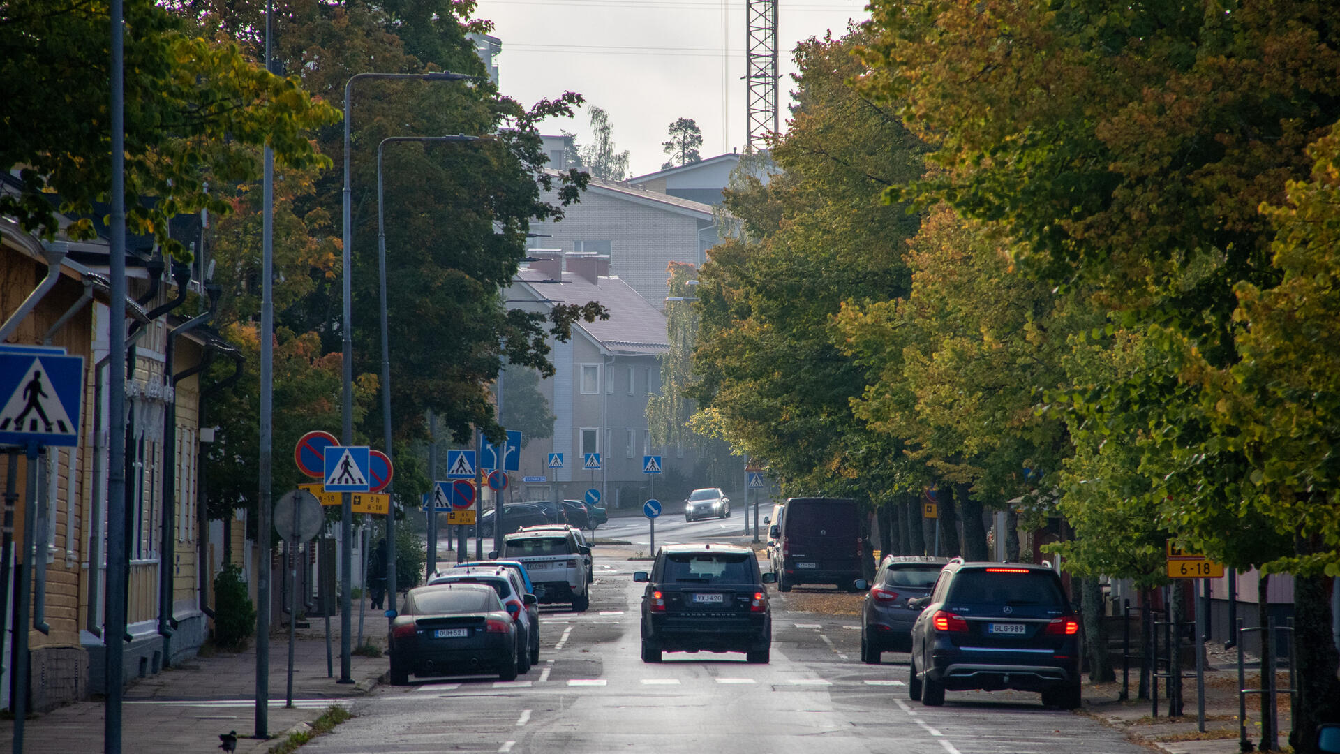 Liikennettä Kaivokadulla syksyllä.