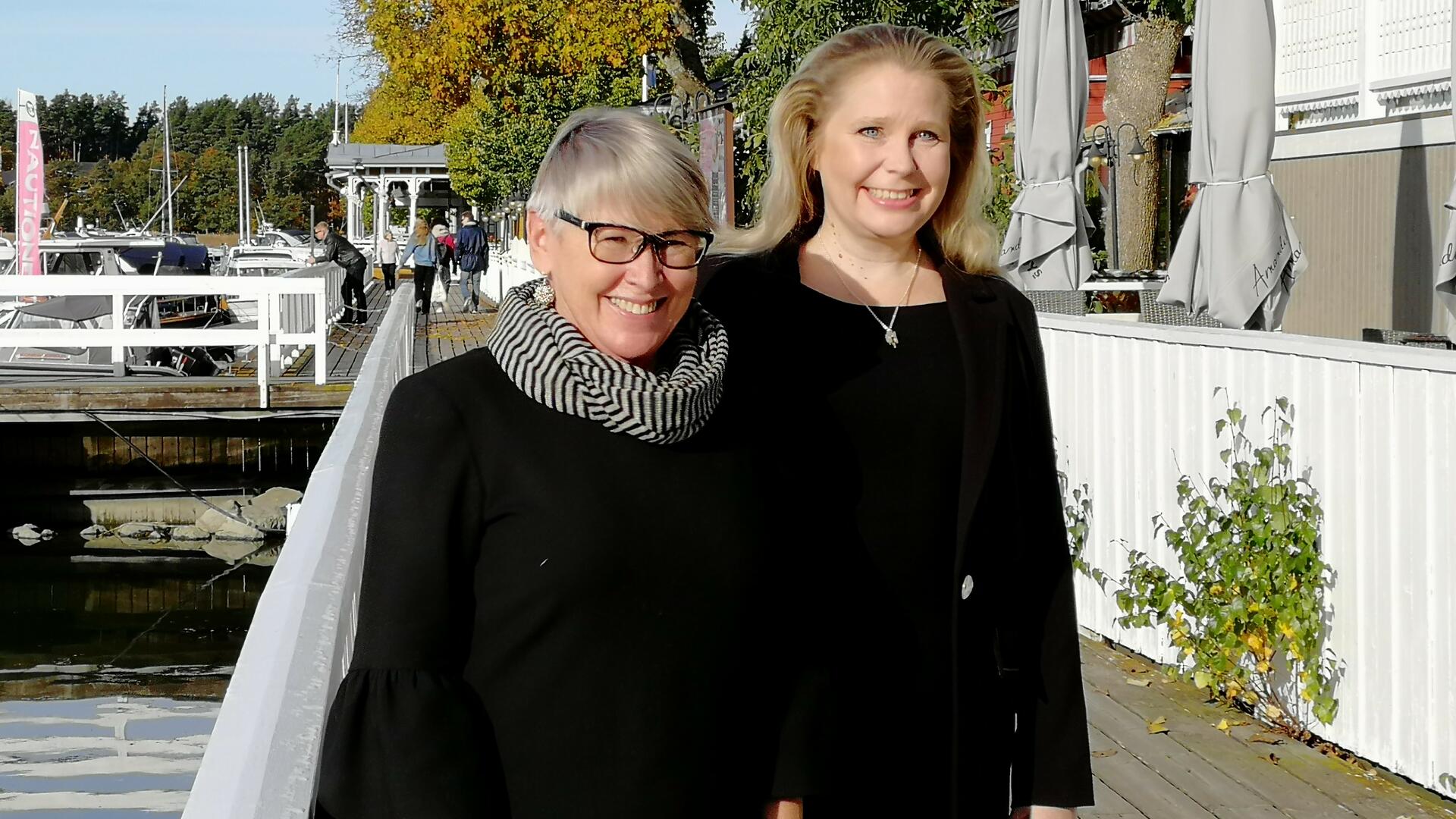 Musiikkijuhlien vanha ja uusi toimitusjohtaja, Tiina Tunturi ja Suvi Innilä