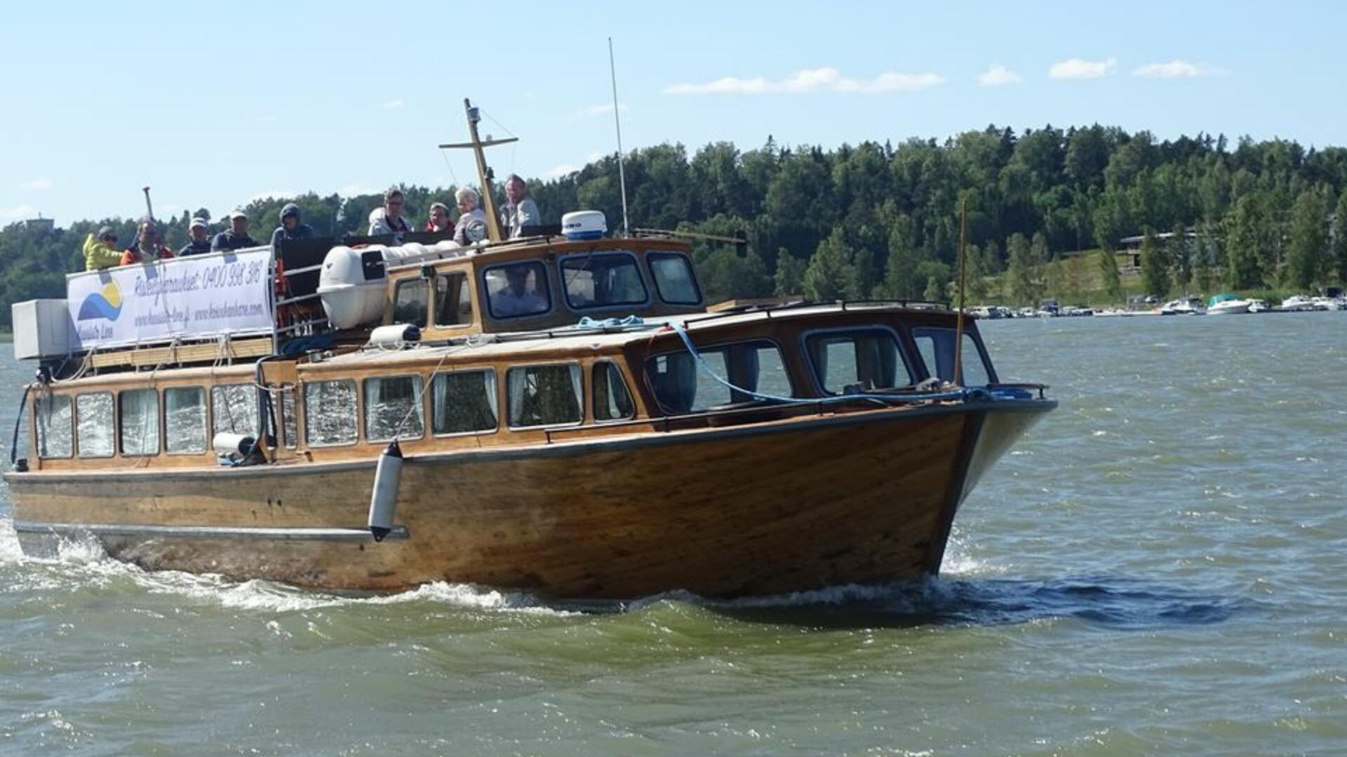 Vesibussi Tuula Airistolla