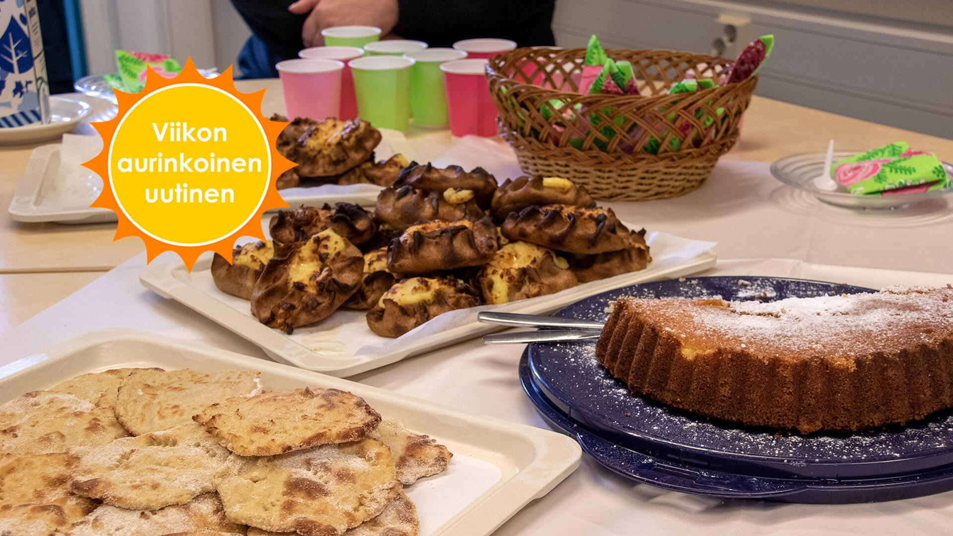 Sadonkorjuukahveilla oli tarjolla perunarieskoja, -piirakoita ja -kakkua.