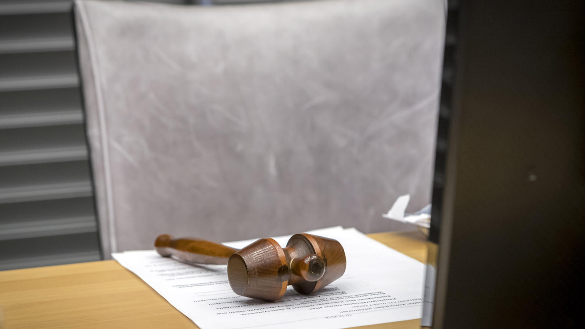 Kuva puheenjohtajan nuijasta