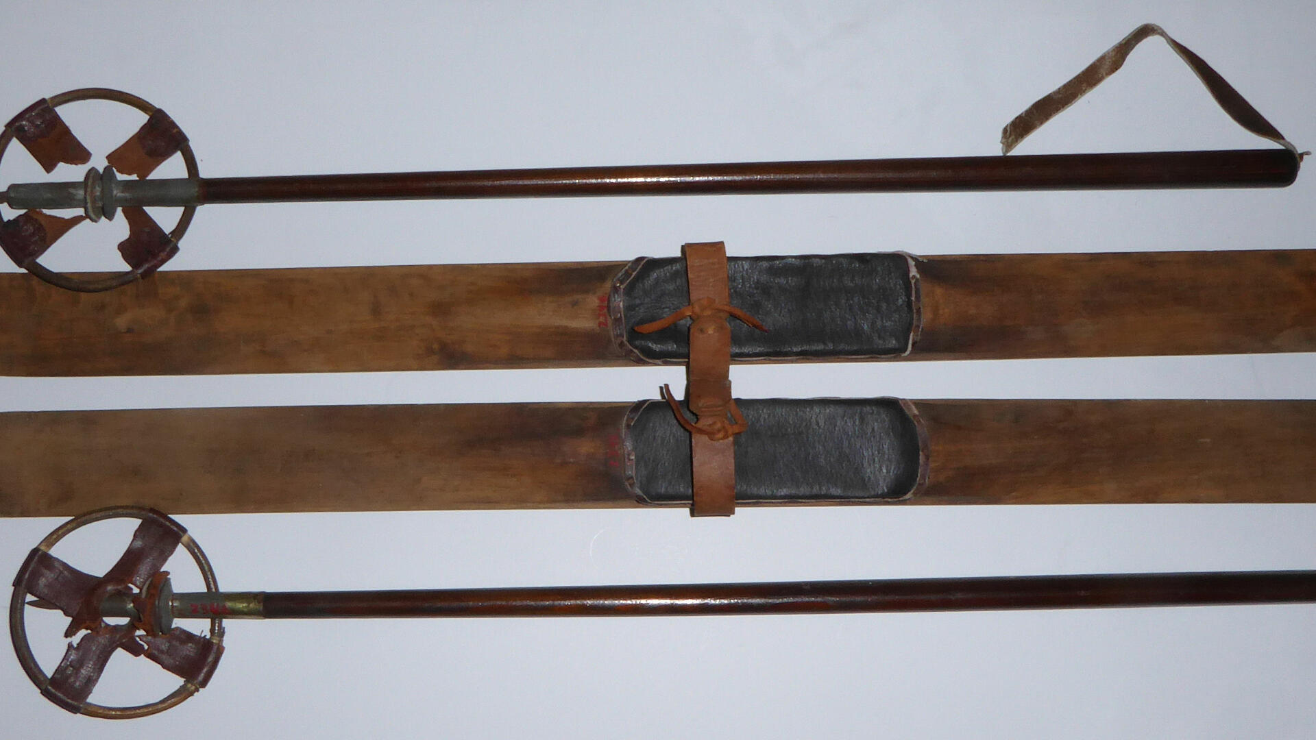 vanhat sukset ja sauvat