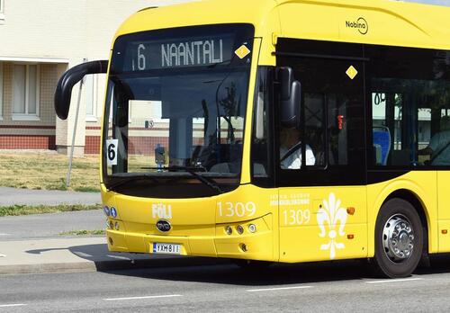 Fölin sähköbussi linja Naantaliin