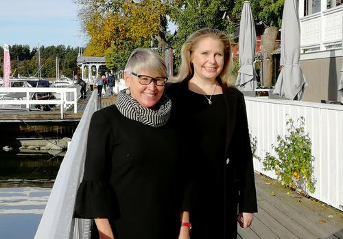 Musiikkijuhlien vanha ja uusi toimitusjohtaja, Tiina Tunturi ja Suvi Innilä