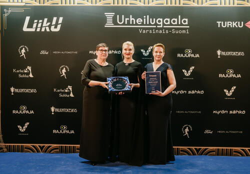 Irmeli Niittymäki, Laura Leppänen ja Heidi Suoperä.