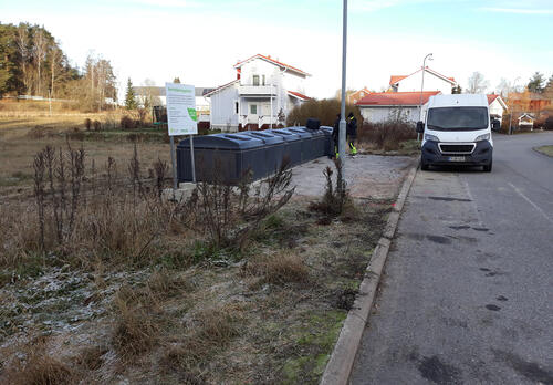 Korttelikeräyspistettä rakennettiin Naantalin Immasen asuinalueelle syksyllä.